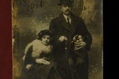Nicolae MIRCEA și fiica sa Livia, în refugiu la Odessa - (1916)