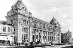 Palatul Poștelor (în stânga Hanul Zlătari) - București, 1903